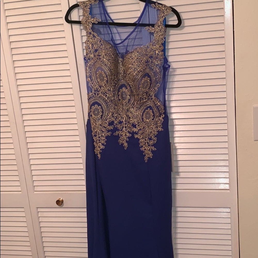 Wedding/Prom Event Dress - Picture 4 of 5